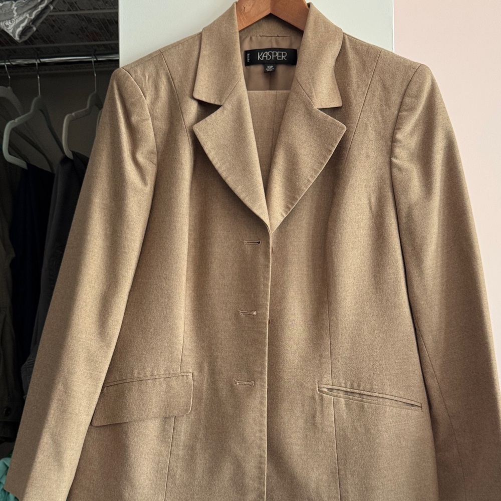 Kasper Women's Tan Wool-Blend Blazer Jacket and Pants Suit